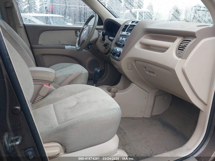 2007 KIA SPORTAGE VIN: KNDJF723977367886