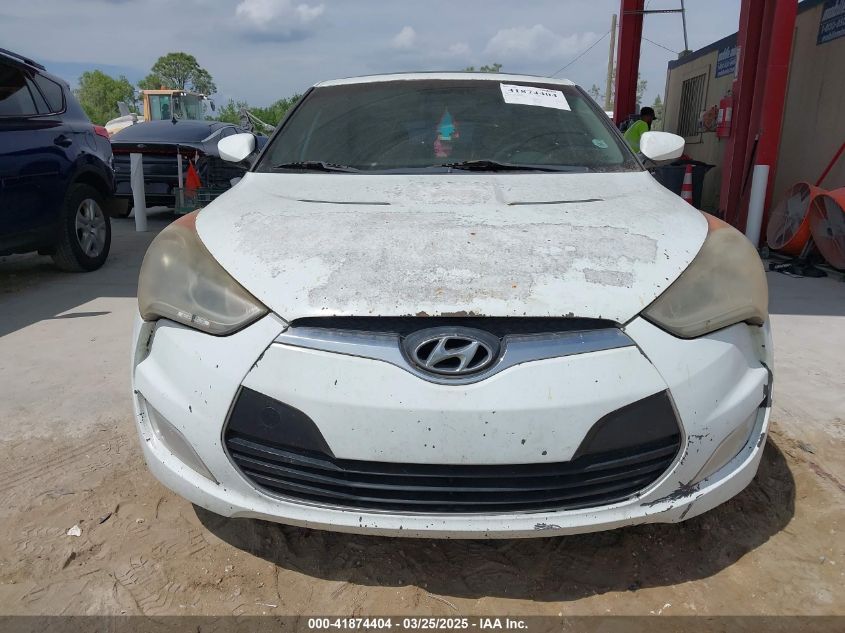 2013 Hyundai Veloster Base W/Gray VIN: KMHTC6AD8DU095992 Lot: 41874404