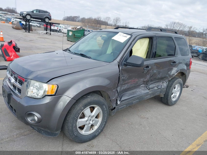 2009 FORD ESCAPE VIN: 1FMCU03749KA56093