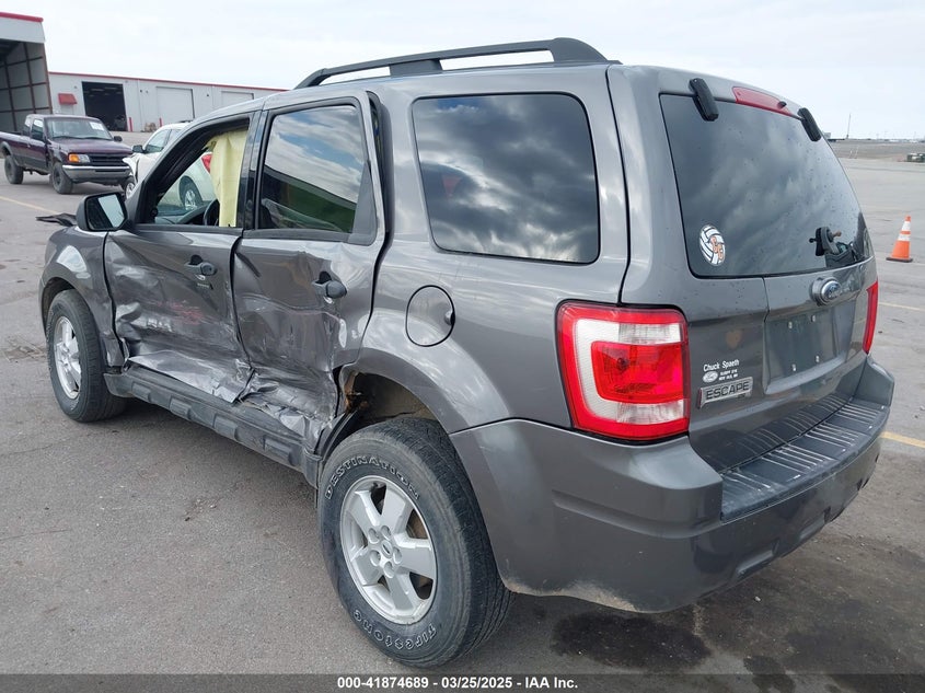 2009 FORD ESCAPE VIN: 1FMCU03749KA56093