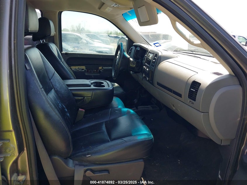 2013 CHEVROLET SILVERADO 1500 VIN: 3GCPKREA2DG208400