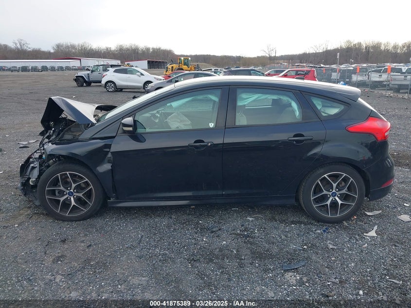 2015 FORD FOCUS SE - 1FADP3K25FL279777