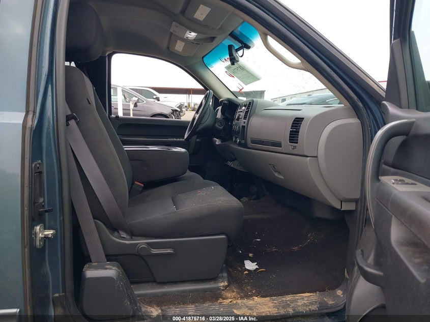 2011 CHEVROLET SILVERADO VIN: 1GCRCREA8BZ157603