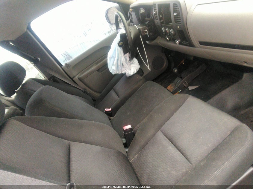 2011 CHEVROLET SILVERADO 1500 VIN: 1GCRKPE35BZ444552