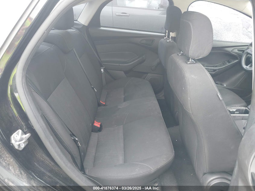 2016 FORD FOCUS VIN: 1FADP3E20GL391206