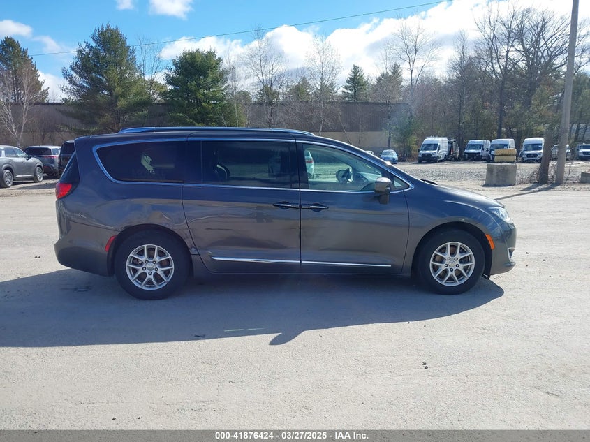2020 CHRYSLER PACIFICA TOURING L - 2C4RC1BG8LR279643