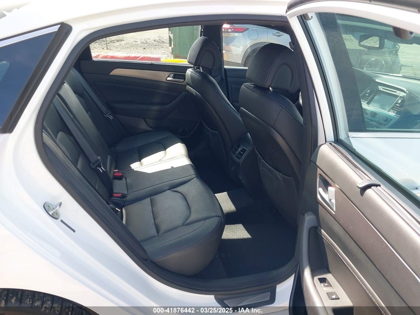 2015 HYUNDAI SONATA VIN: 5NPE34AB4FH116995
