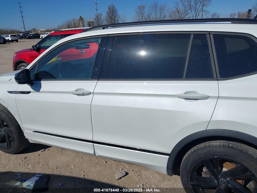 2024 VOLKSWAGEN TIGUAN 2.0T SE R-LINE BLACK - 3VV8B7AX3RM052588