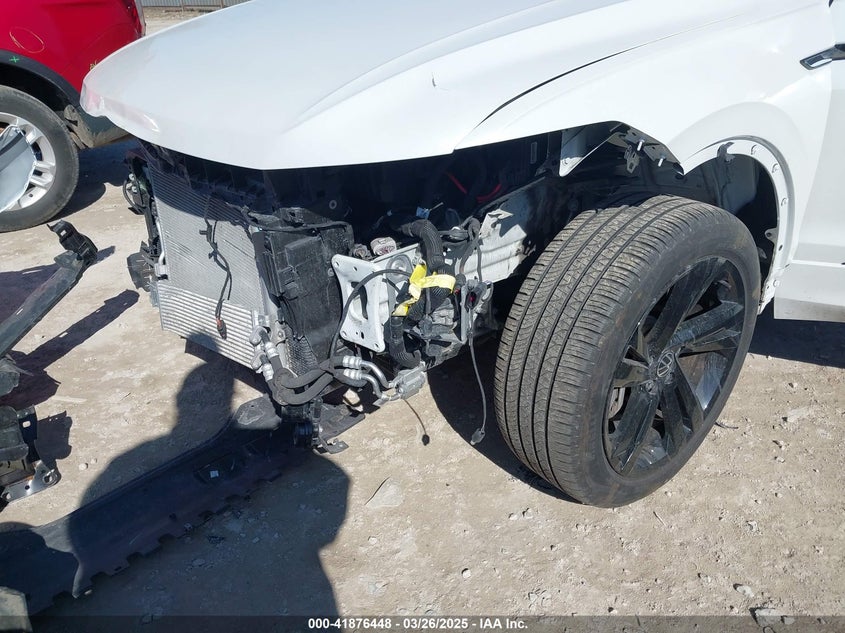 2024 VOLKSWAGEN TIGUAN 2.0T SE R-LINE BLACK - 3VV8B7AX3RM052588