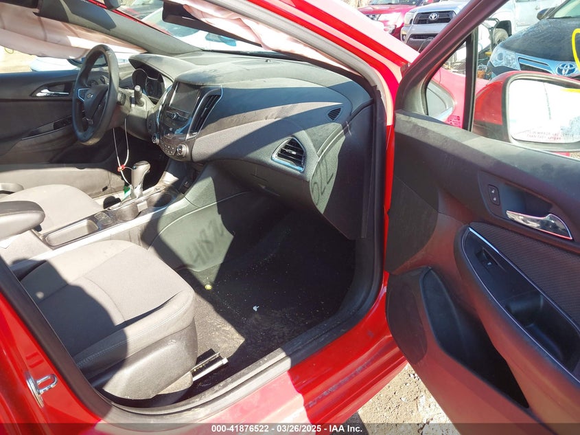 2018 CHEVROLET CRUZE VIN: 1G1BE5SM2J7150300