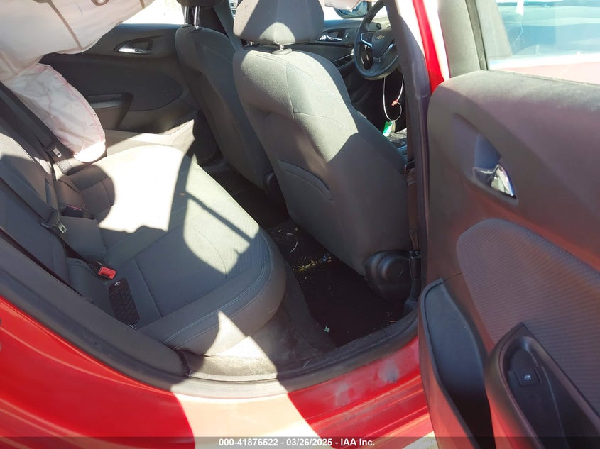 2018 CHEVROLET CRUZE VIN: 1G1BE5SM2J7150300