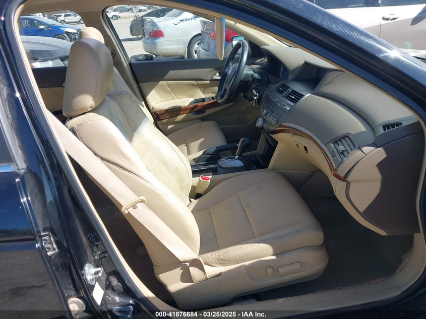 2009 HONDA ACCORD VIN: 1HGCP36899A006881