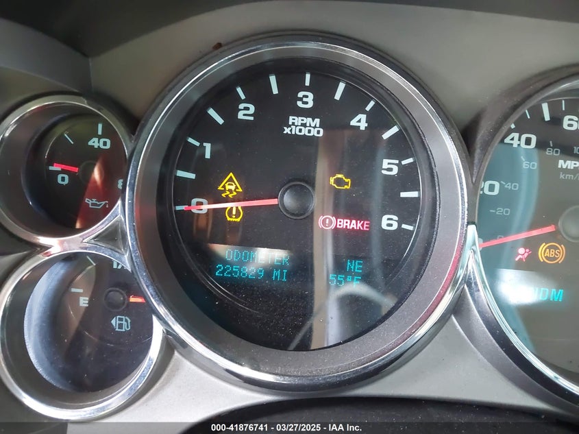 2011 CHEVROLET SILVERADO VIN: 3GCPCSE04BG205555