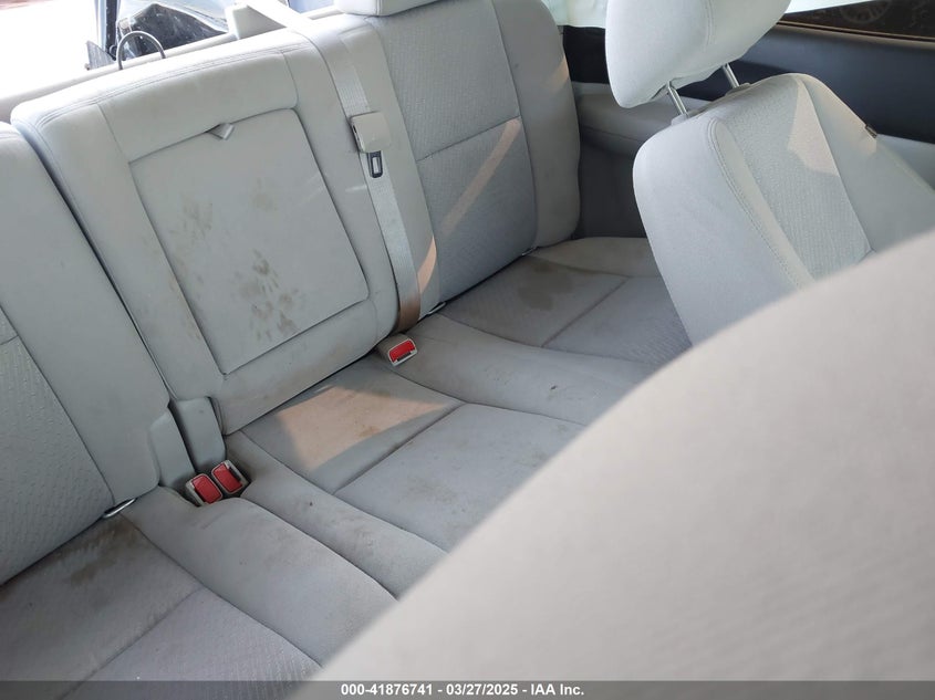 2011 CHEVROLET SILVERADO VIN: 3GCPCSE04BG205555