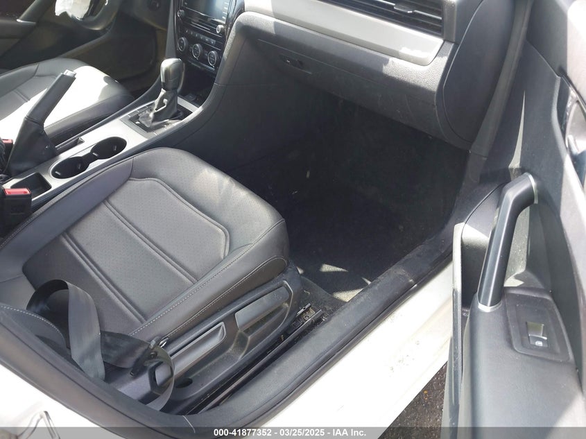 2022 VOLKSWAGEN PASSAT VIN: 1VWSA7A33NC005929