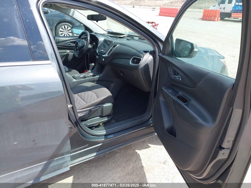 2019 CHEVROLET EQUINOX VIN: 3GNAXJEV3KS648719