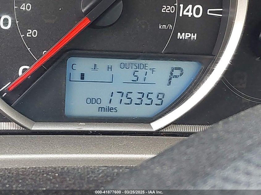 2015 TOYOTA RAV4 LE - JTMZFREV4FJ028496