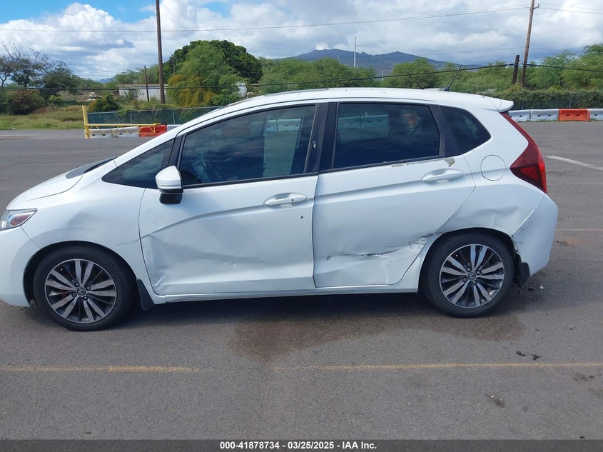 2015 HONDA FIT VIN: 3HGGK5H8XFM753011