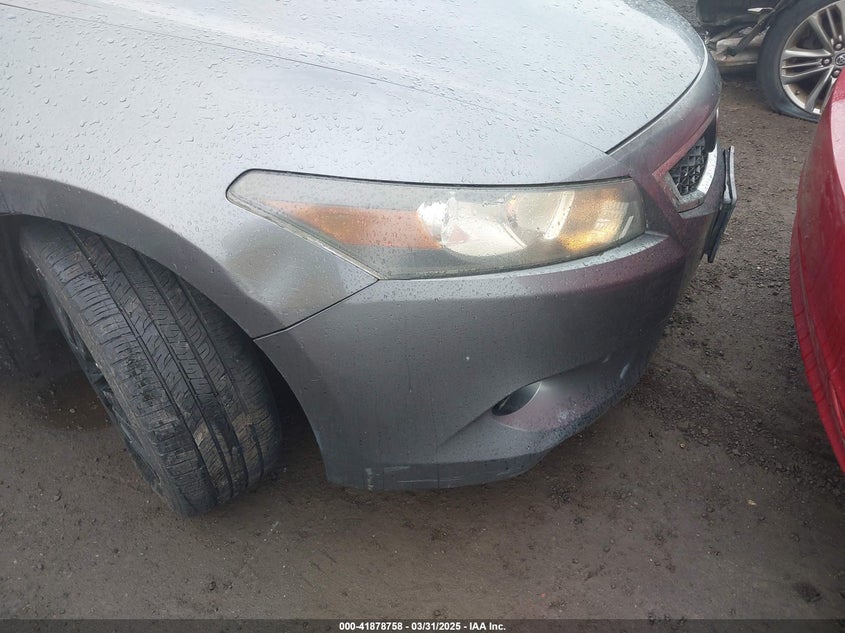 2008 HONDA ACCORD VIN: 1HGCS12878A012881