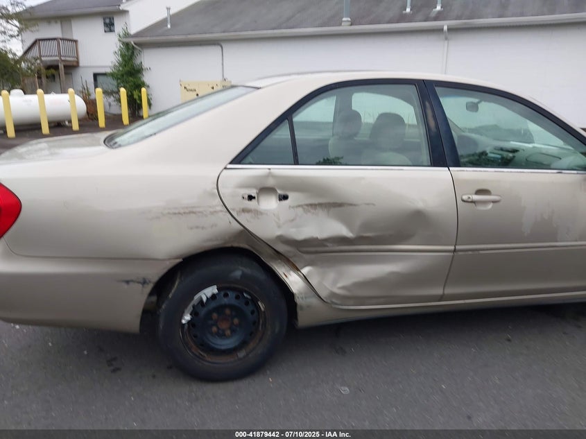 2004 Toyota Camry Le VIN: 4T1BE32K14U859389 Lot: 41879442