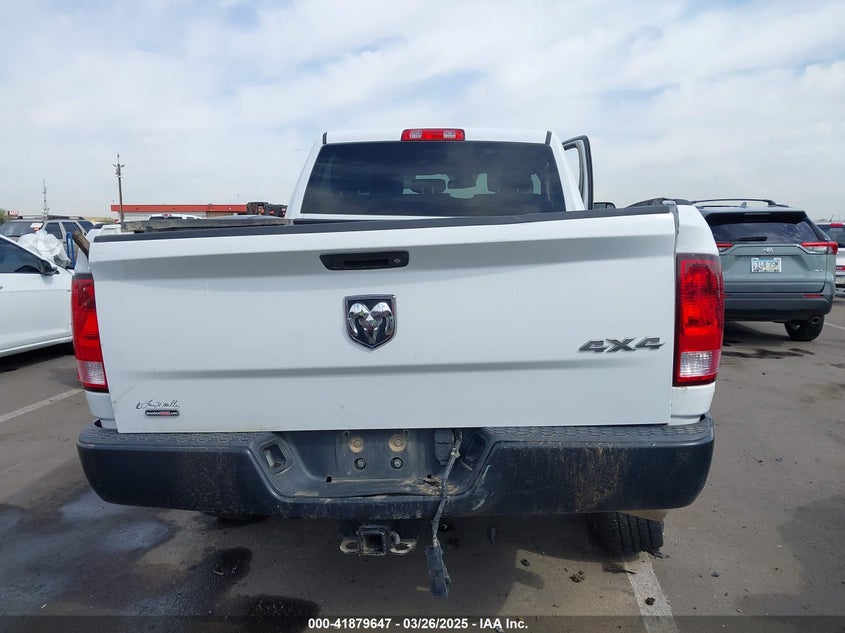 2018 RAM 2500 VIN: 3C6UR5CL5JG396845