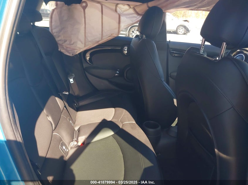 2016 MINI HARDTOP VIN: WMWXU3C57G2D29384