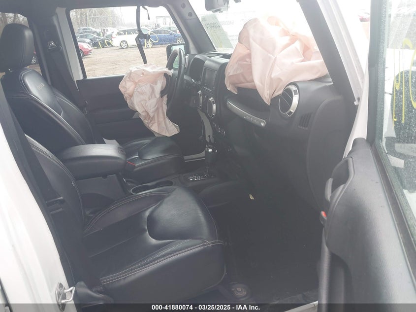 2017 JEEP WRANGLER UNLIMITED SAHARA 4X4 - 1C4BJWEG9HL684152