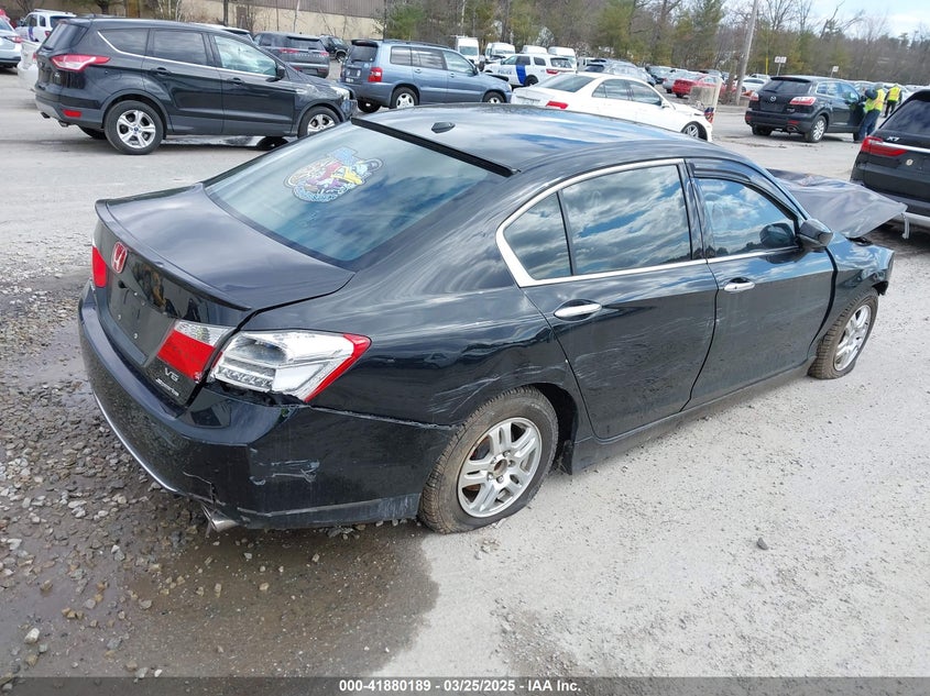 2013 HONDA ACCORD VIN: 1HGCR3F89DA046221