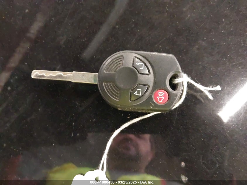 VIN 1FMCU9GDXJUB61220 2018 FORD ESCAPE SE