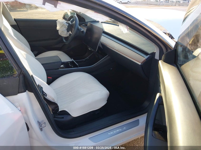 2018 TESLA MODEL 3 VIN: 5YJ3E1EB0JF092440