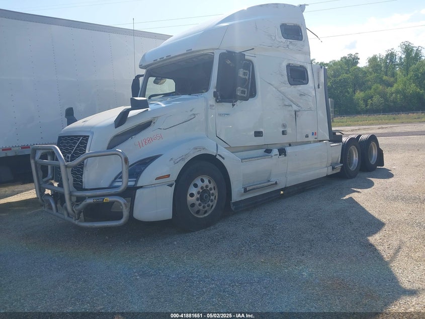 2023 VOLVO VNL TRUCK N/A