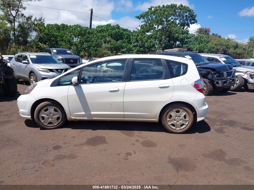 2013 HONDA FIT VIN: JHMGE8H39DC051724