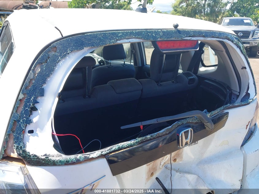 2013 HONDA FIT VIN: JHMGE8H39DC051724