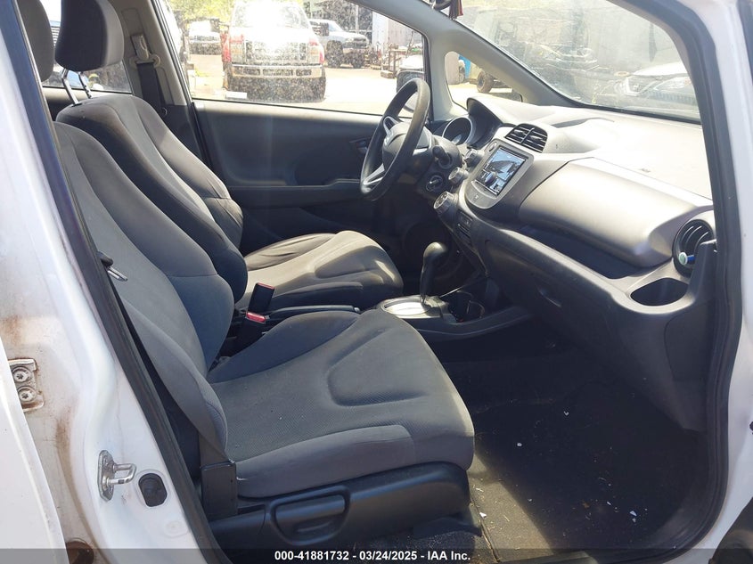 2013 HONDA FIT VIN: JHMGE8H39DC051724