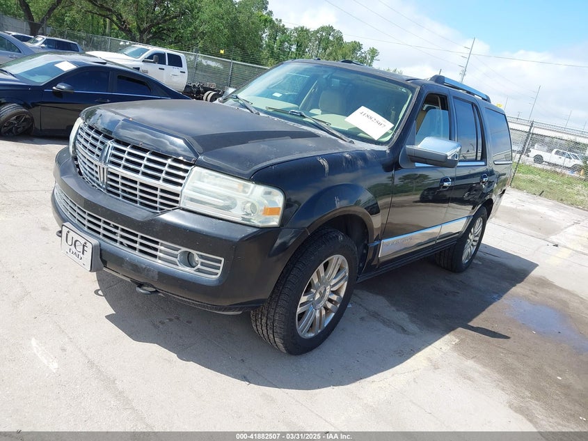 5LMFU275X8LJ19415 2008 LINCOLN NAVIGATOR photo no. 2