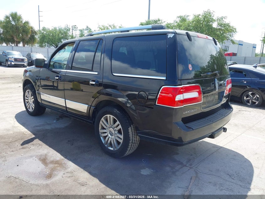 5LMFU275X8LJ19415 2008 LINCOLN NAVIGATOR photo no. 3
