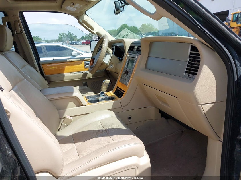 5LMFU275X8LJ19415 2008 LINCOLN NAVIGATOR photo no. 5