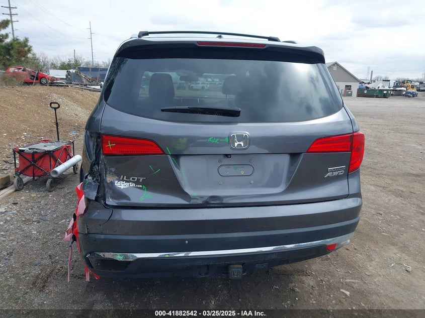2017 HONDA PILOT TOURING - 5FNYF6H92HB012090
