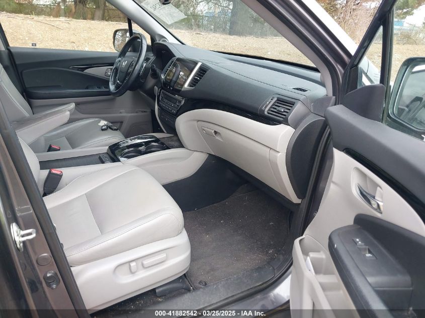 2017 HONDA PILOT TOURING - 5FNYF6H92HB012090