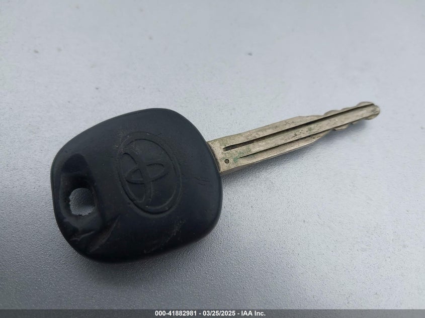 2007 TOYOTA TACOMA VIN: 5TEUU42N27Z377901