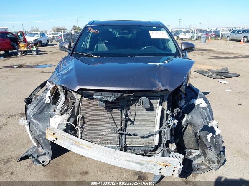 2019 TOYOTA HIGHLANDER VIN: 5TDJZRFH1KS576370