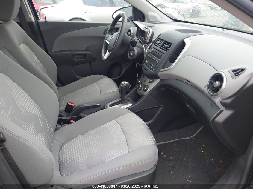 2016 CHEVROLET SONIC VIN: 1G1JA5SG4G4127564