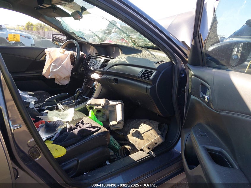 2016 HONDA ACCORD VIN: 1HGCR2F55GA075610