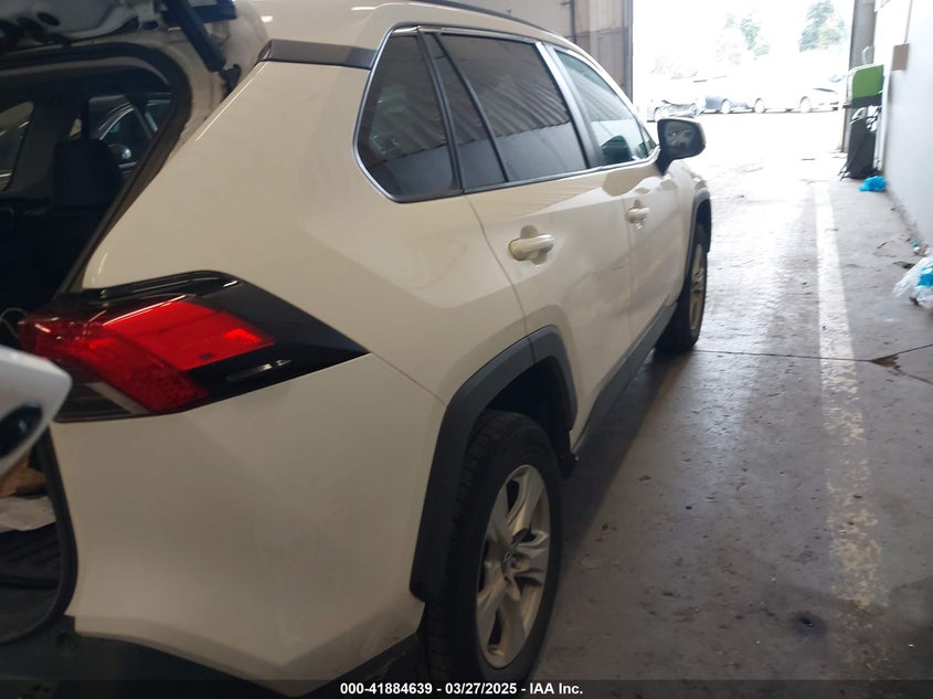 2019 TOYOTA RAV4 VIN: JTMP1RFV3KD025585