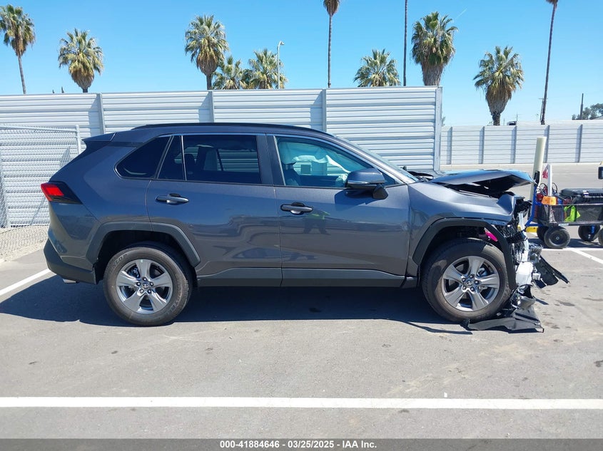 2025 TOYOTA RAV4 XLE - 2T3P1RFV6SC502305