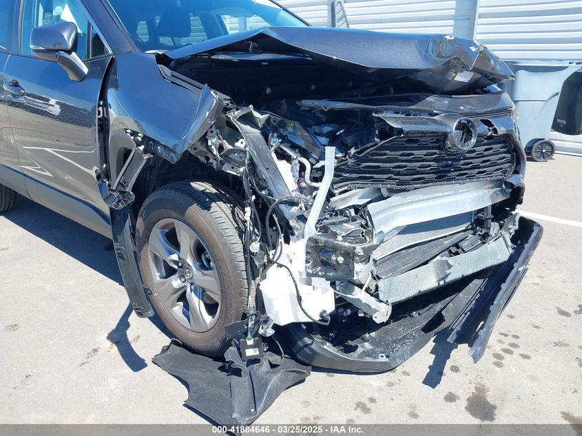 2025 TOYOTA RAV4 XLE - 2T3P1RFV6SC502305