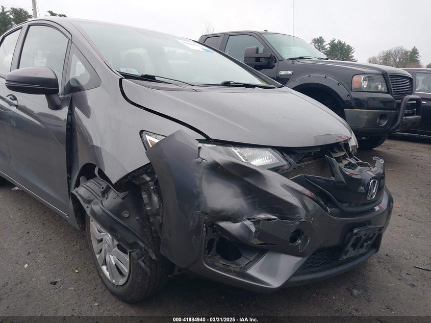 2016 HONDA FIT VIN: JHMGK5H57GX030375