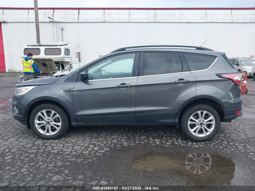 2017 FORD ESCAPE VIN: 1FMCU9GD4HUB78721