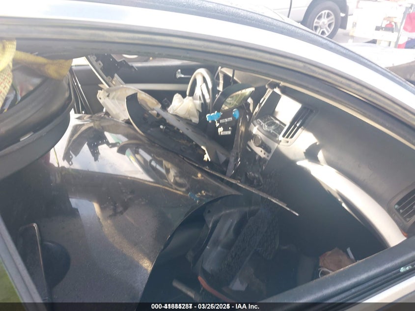 2009 INFINITI G37X VIN: JNKCV61F29M352957