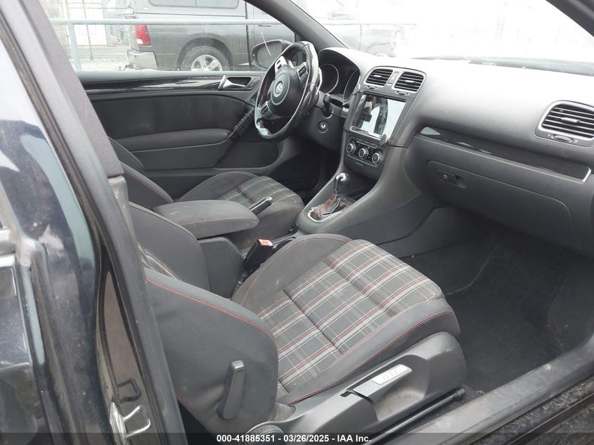 2011 VOLKSWAGEN GTI VIN: WVWFV7AJ6BW055533